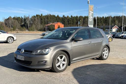 harmaa Volkswagen Golf 2013 kuva 4.