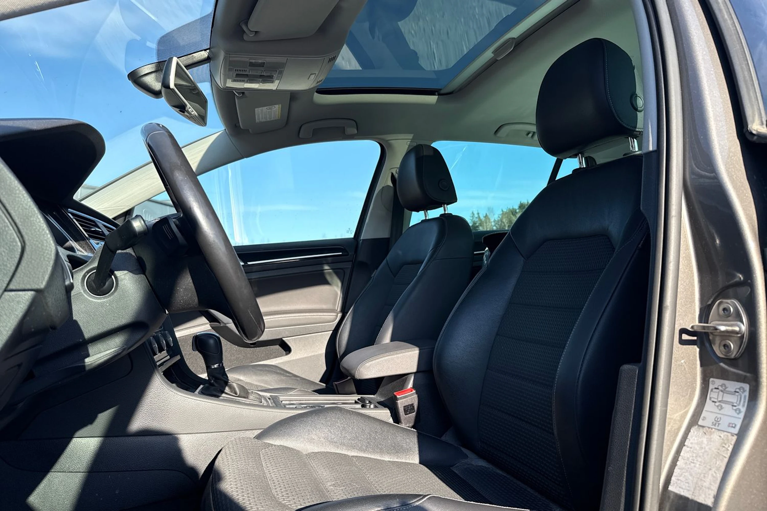 harmaa Volkswagen Golf 2013 kuva 6.