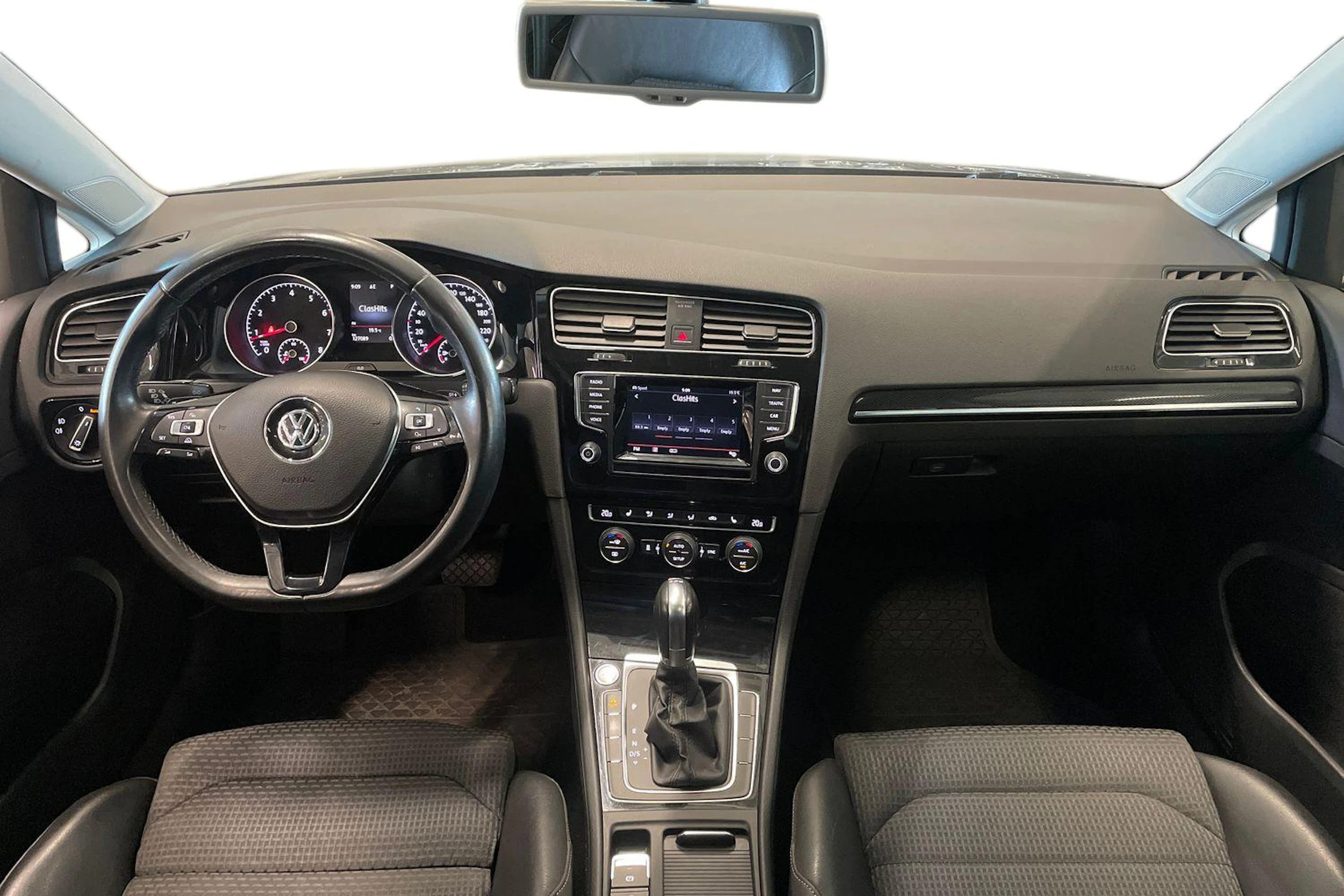 harmaa Volkswagen Golf 2014 kuva 9.