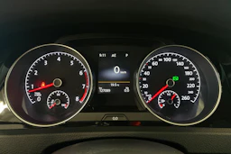 harmaa Volkswagen Golf 2014 kuva 19.