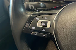 harmaa Volkswagen Golf 2014 kuva 21.