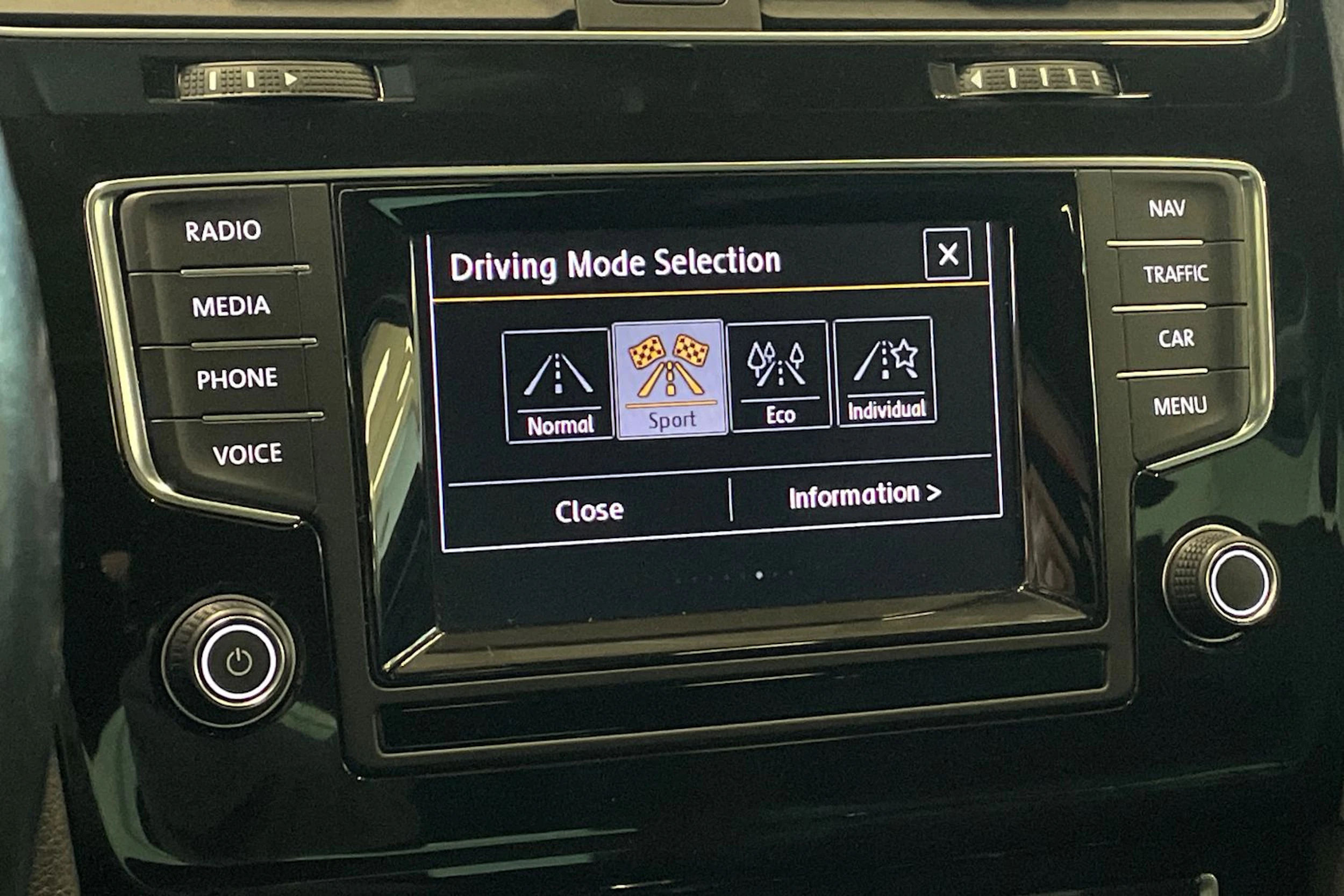 harmaa Volkswagen Golf 2014 kuva 28.