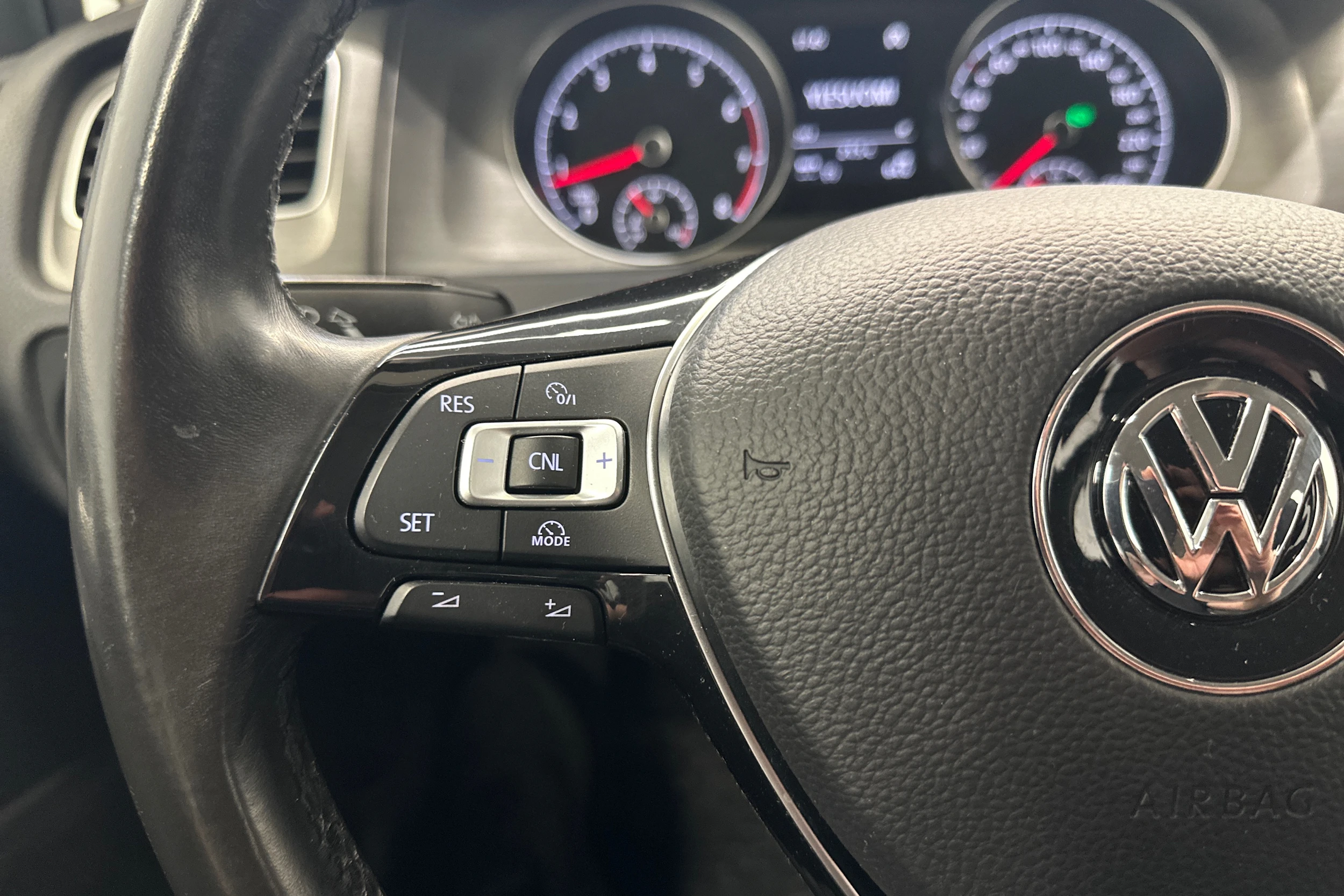 harmaa Volkswagen Golf 2013 kuva 17.