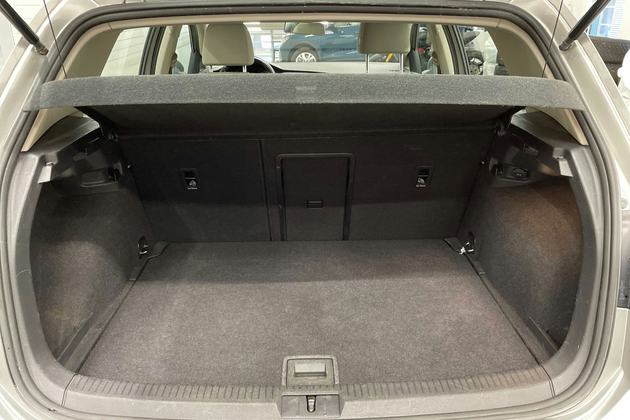 harmaa Volkswagen Golf 2013 kuva 15.