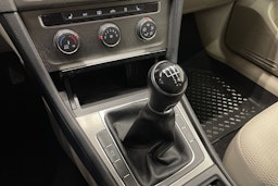 harmaa Volkswagen Golf 2013 kuva 18.