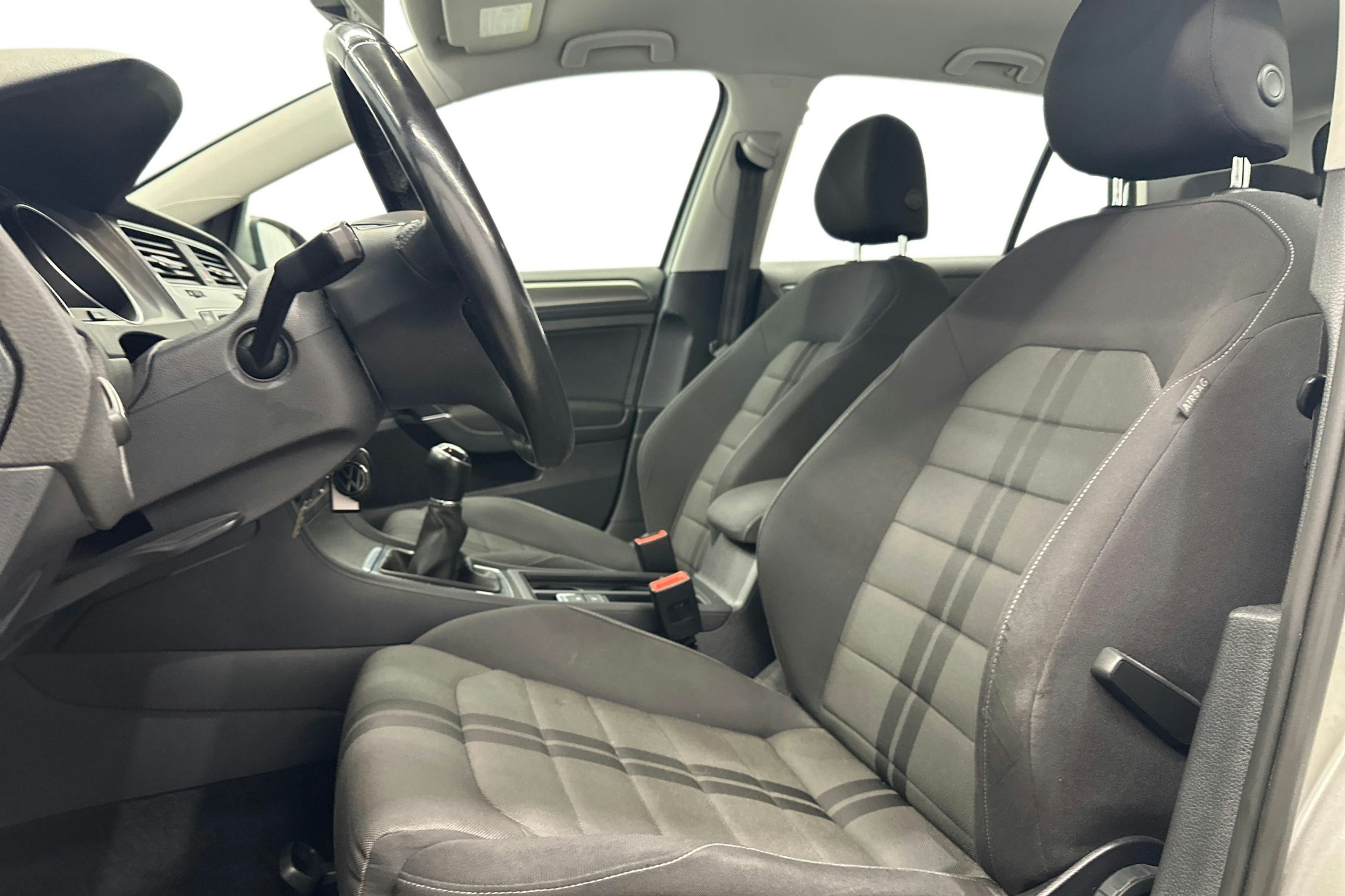 harmaa Volkswagen Golf 2013 kuva 10.