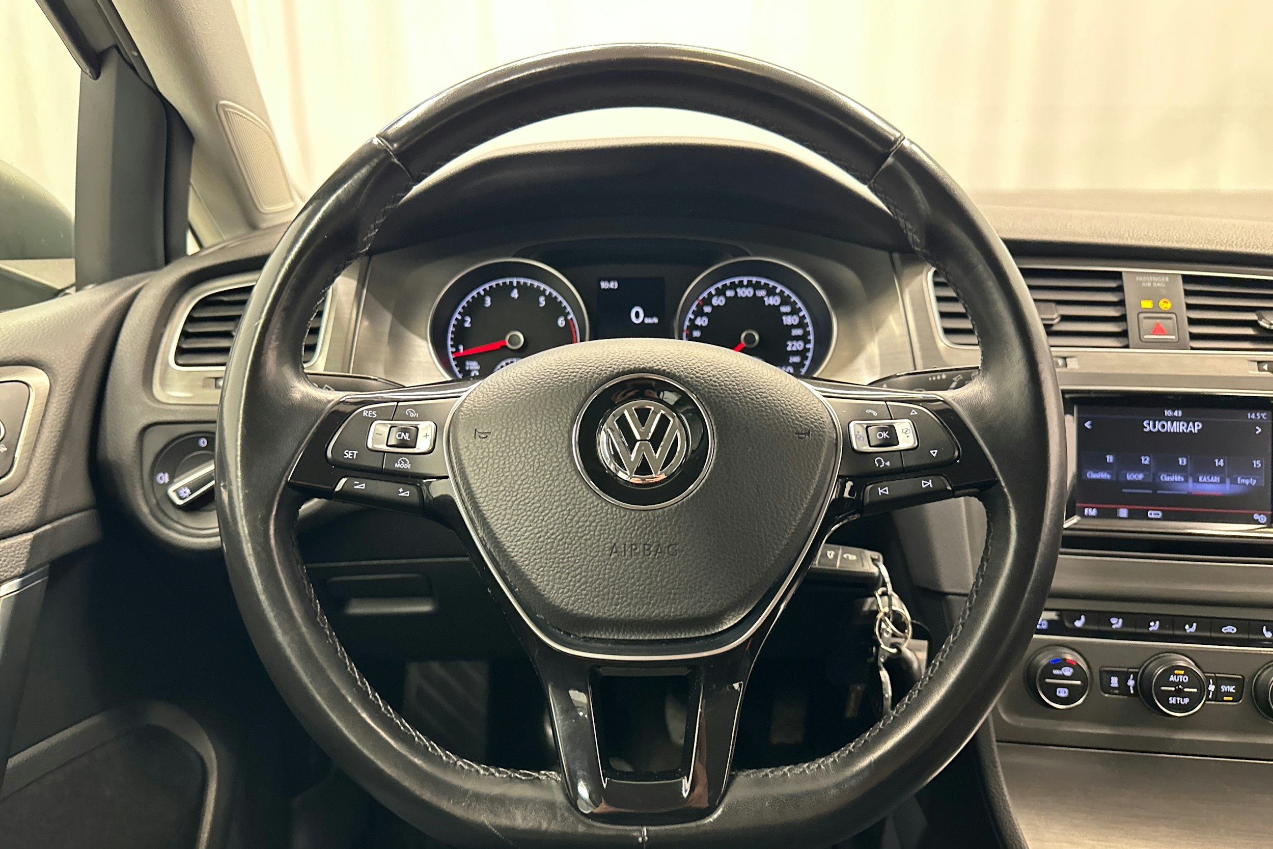 harmaa Volkswagen Golf 2013 kuva 22.