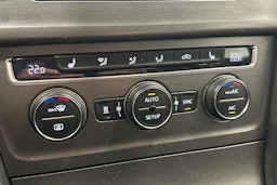 harmaa Volkswagen Golf 2013 kuva 26.