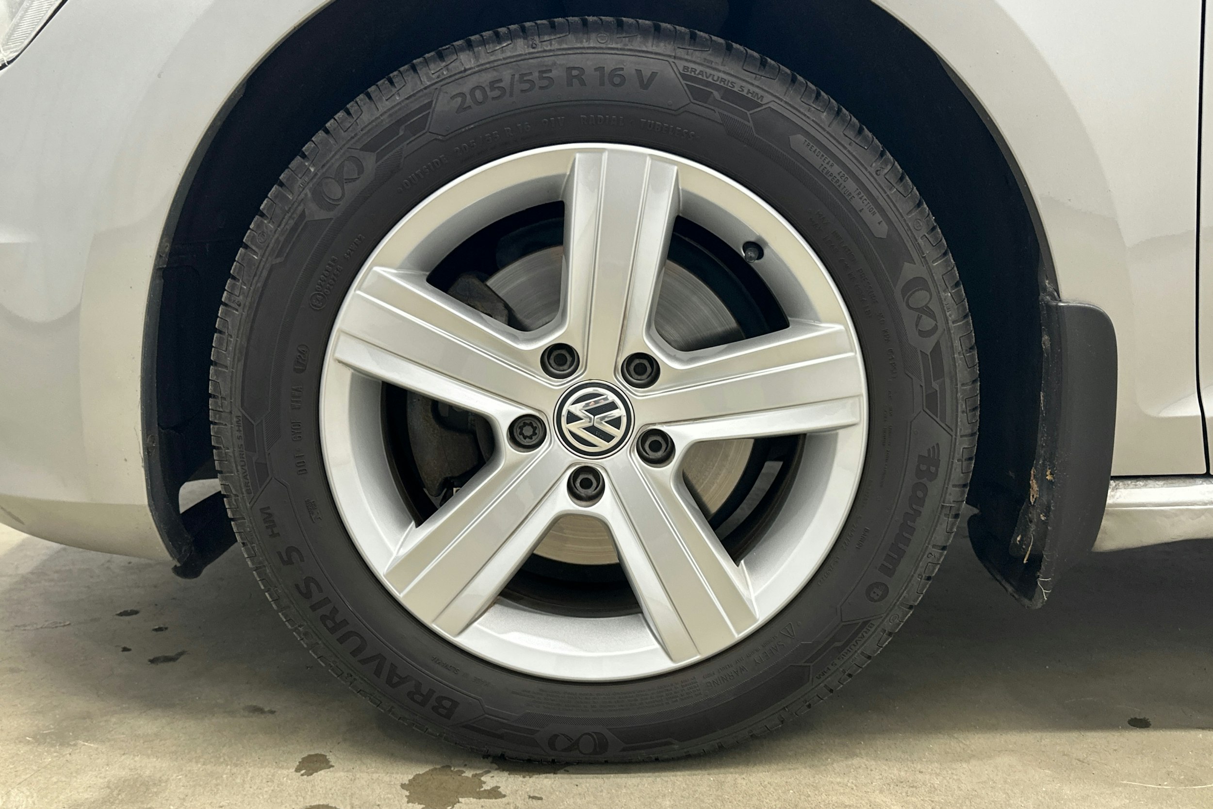 harmaa Volkswagen Golf 2013 kuva 31.