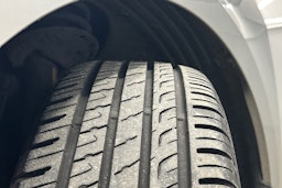 harmaa Volkswagen Golf 2013 kuva 32.