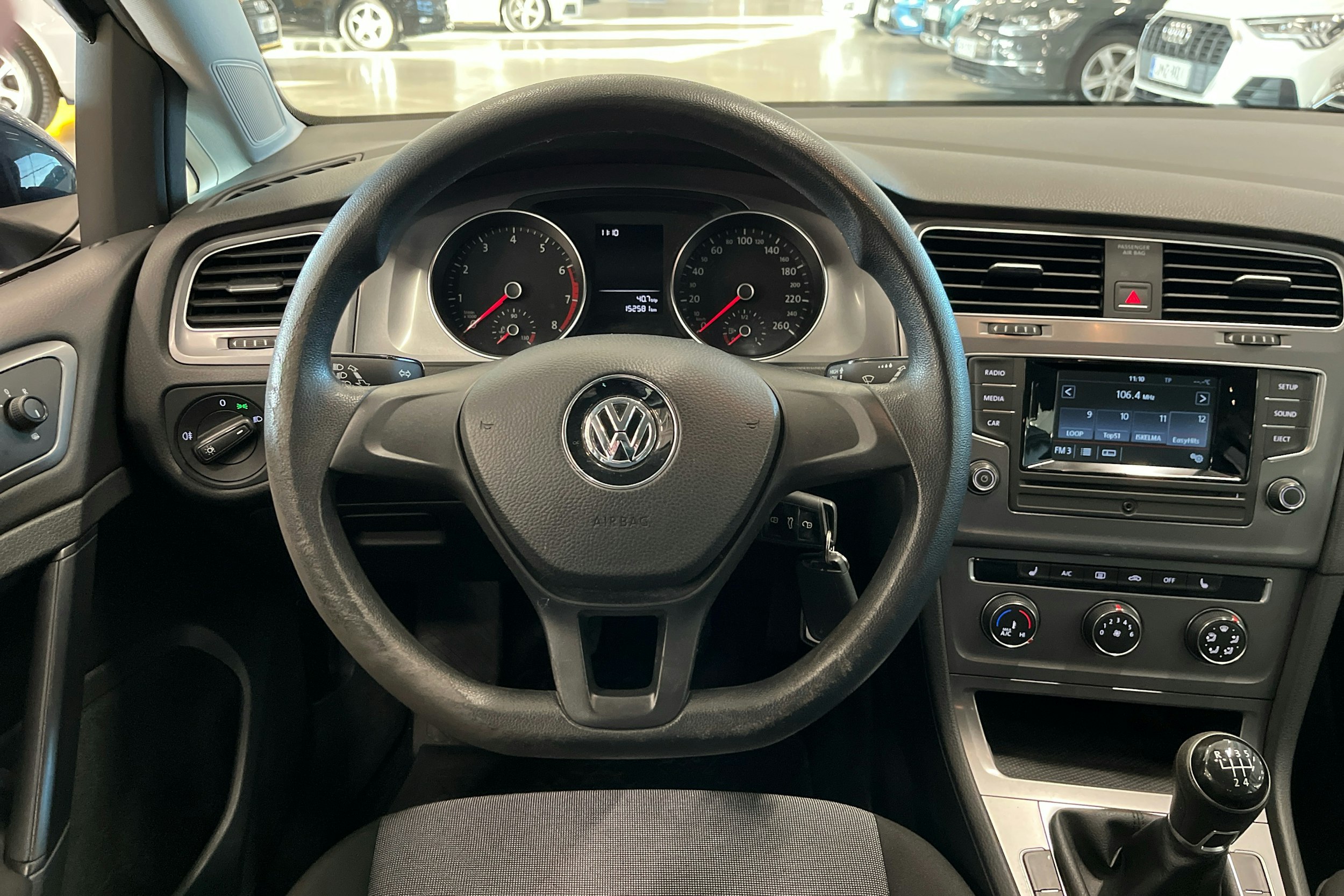 sininen Volkswagen Golf 2013 kuva 7.