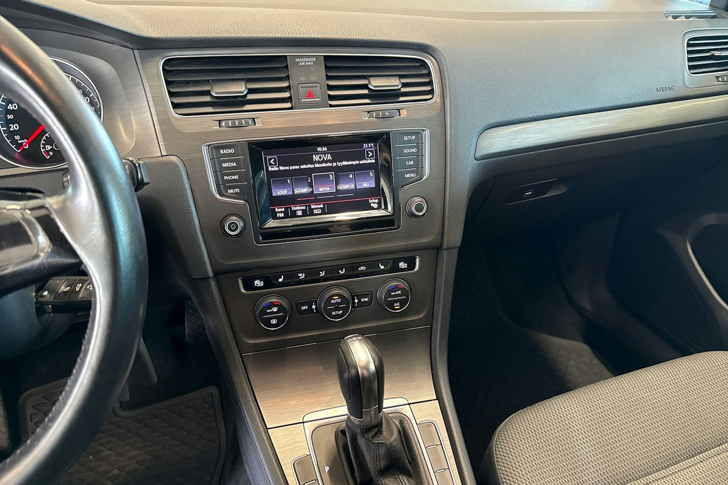 harmaa Volkswagen Golf 2013 kuva 20.