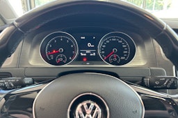 musta Volkswagen Golf 2013 kuva 16.