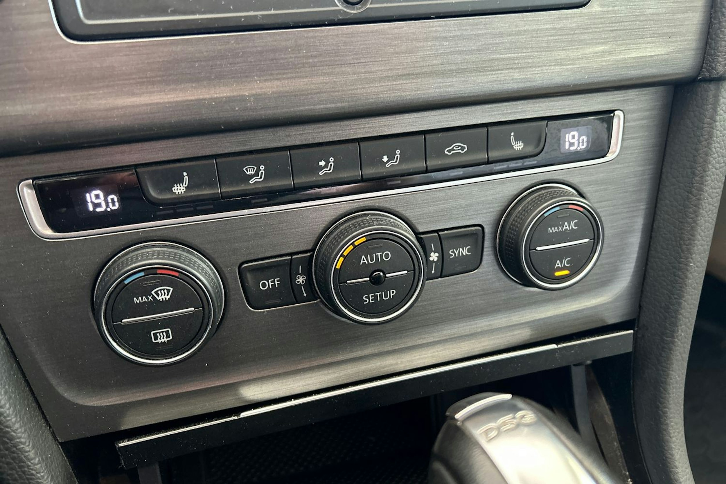 musta Volkswagen Golf 2013 kuva 18.