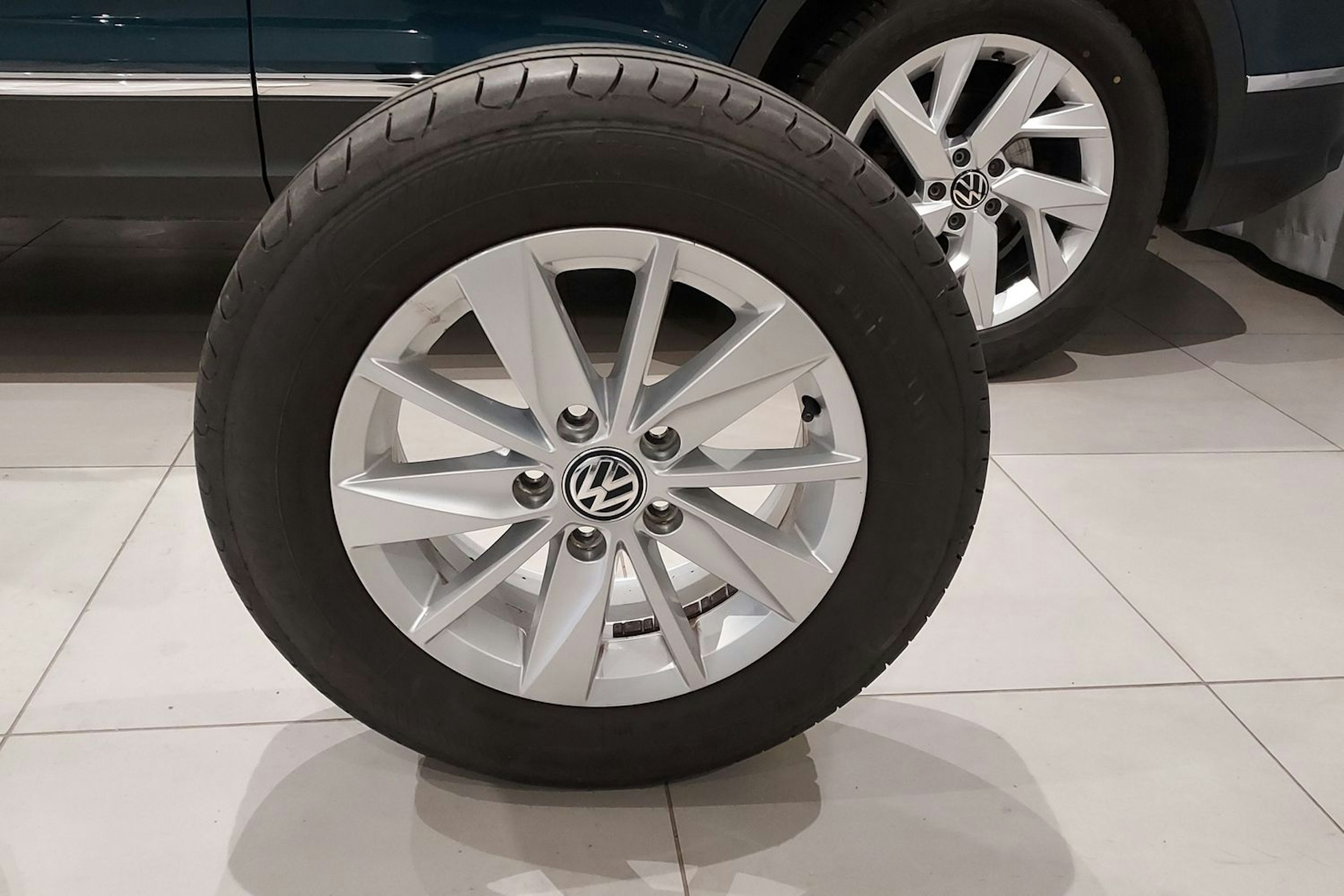 harmaa Volkswagen Golf 2013 kuva 11.