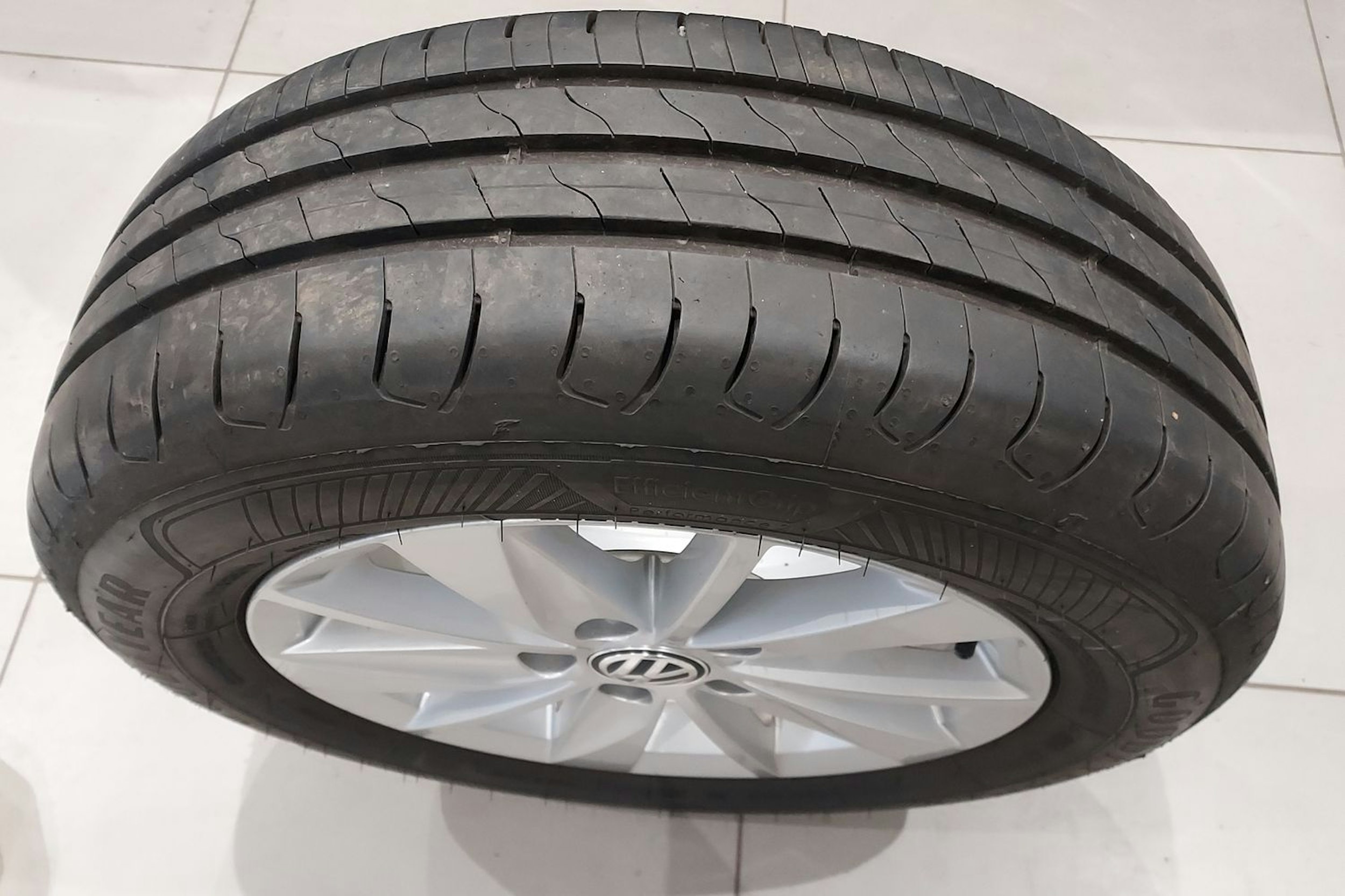 harmaa Volkswagen Golf 2013 kuva 12.