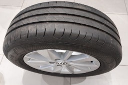 harmaa Volkswagen Golf 2013 kuva 12.