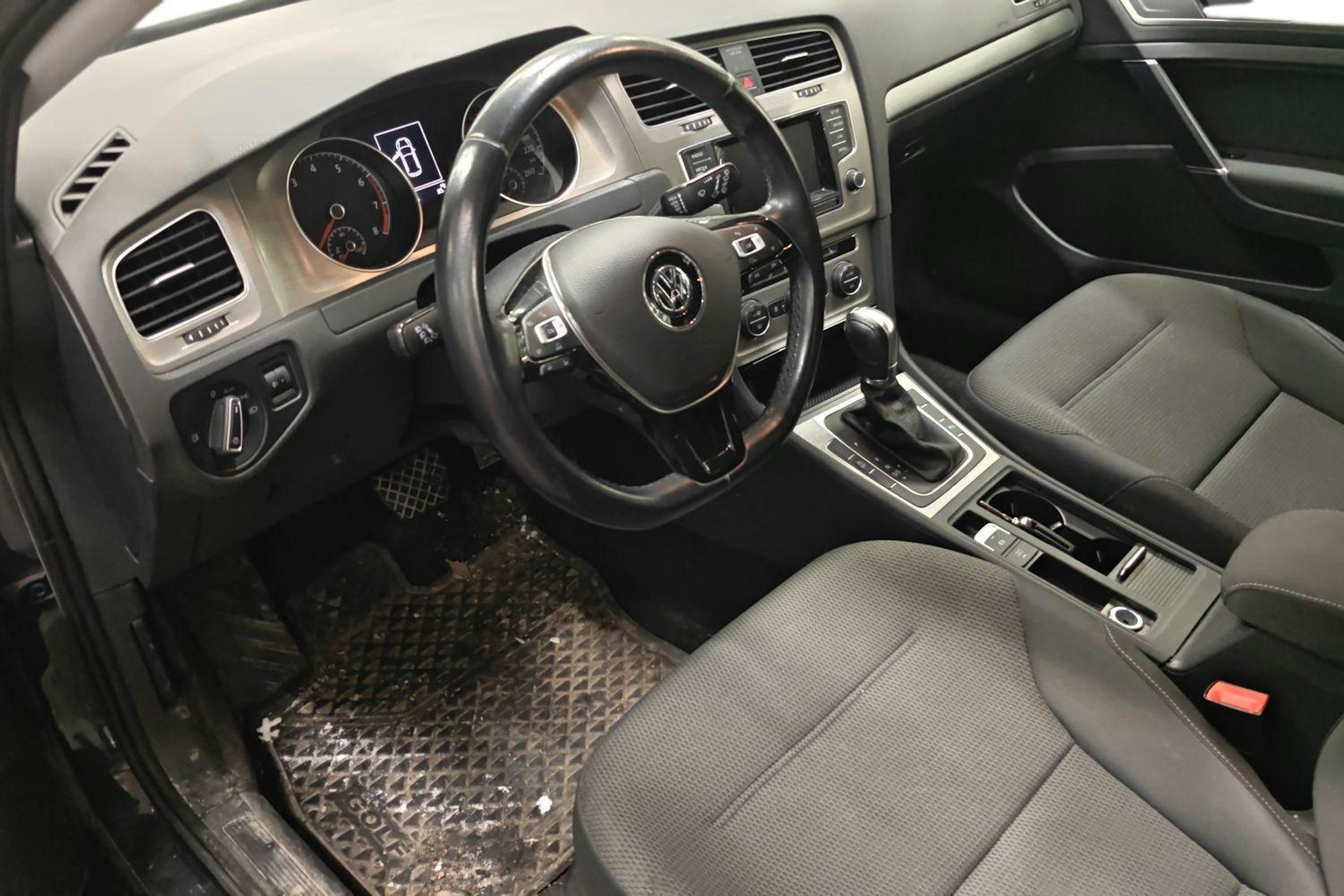 harmaa Volkswagen Golf 2013 kuva 3.