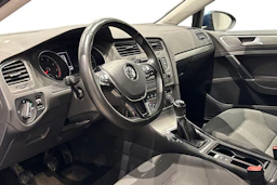 sininen Volkswagen Golf 2013 kuva 6.