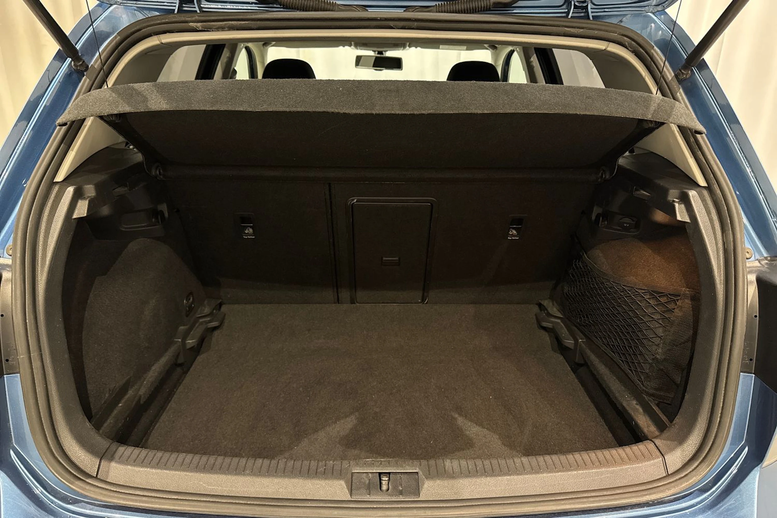 sininen Volkswagen Golf 2013 kuva 12.