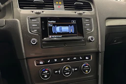 sininen Volkswagen Golf 2013 kuva 17.