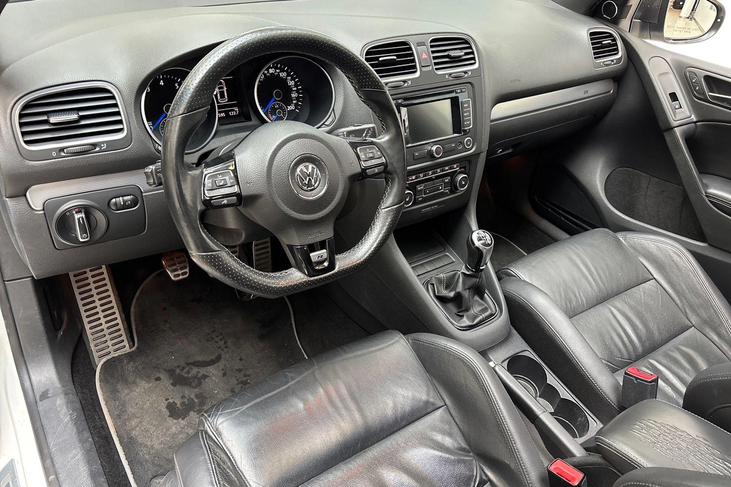 Valkoinen Volkswagen GOLF 2013 kuva 8.