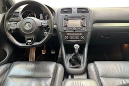 Valkoinen Volkswagen GOLF 2013 kuva 9.