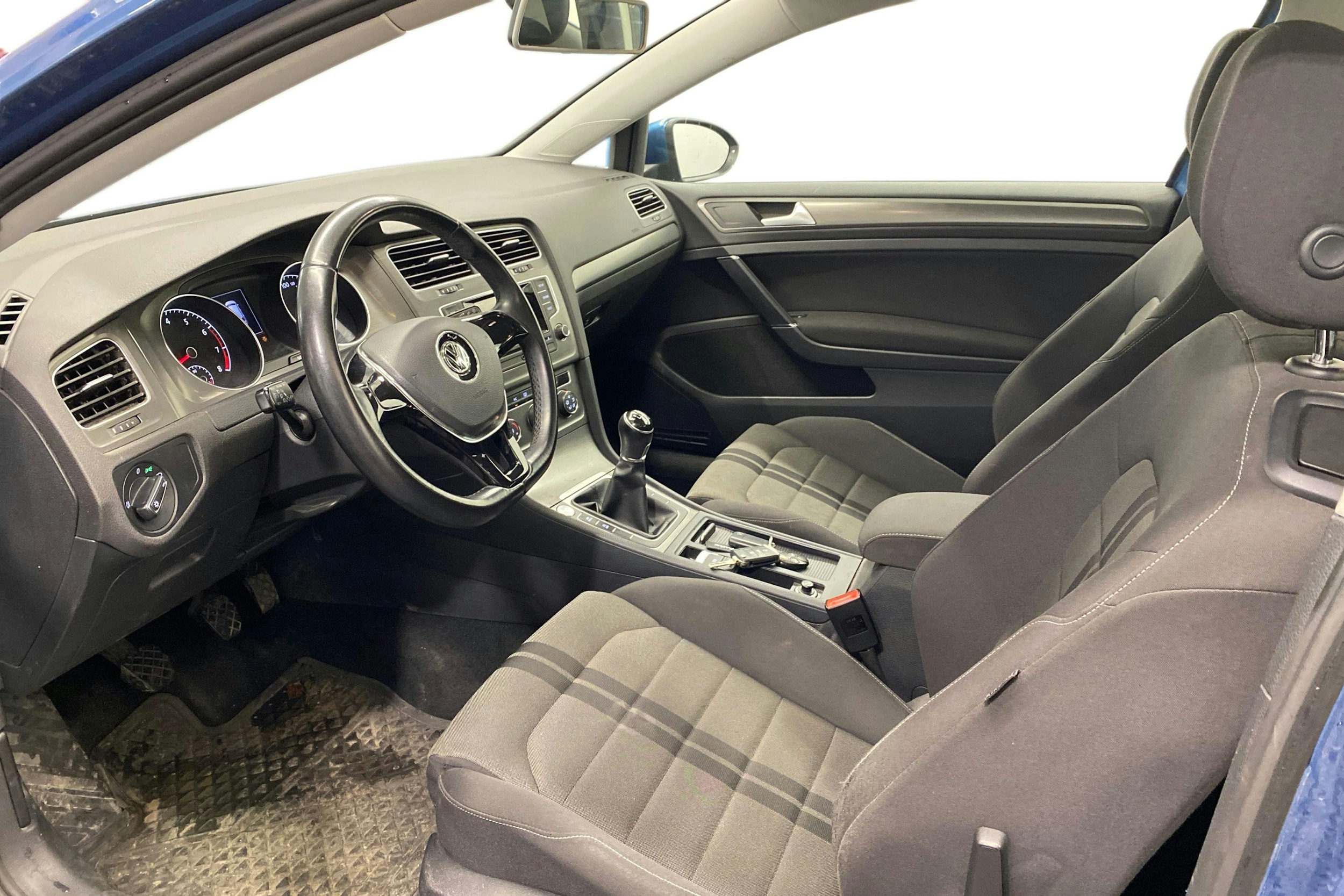 sininen Volkswagen Golf 2013 kuva 6.