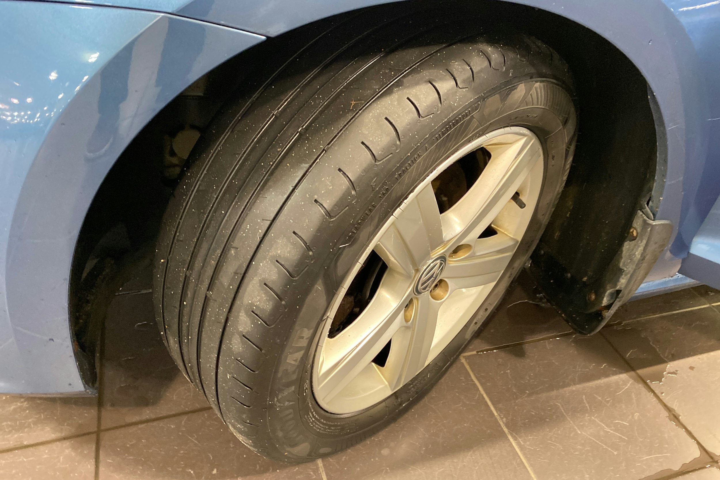 sininen Volkswagen Golf 2013 kuva 10.