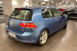 sininen Volkswagen Golf 2013 kuva 15.