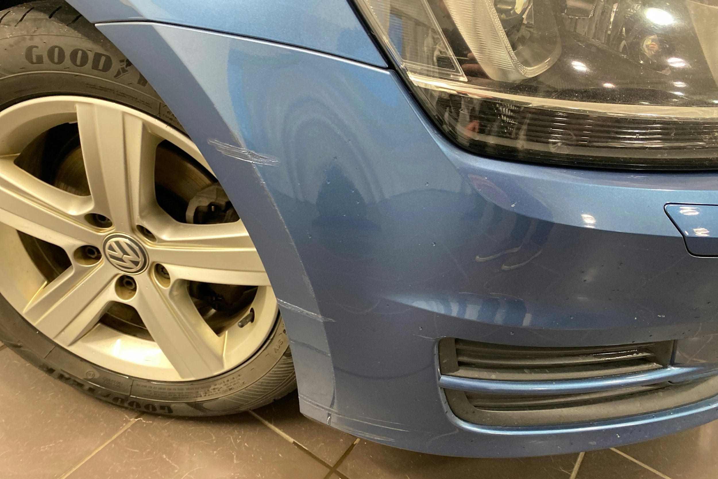 sininen Volkswagen Golf 2013 kuva 40.