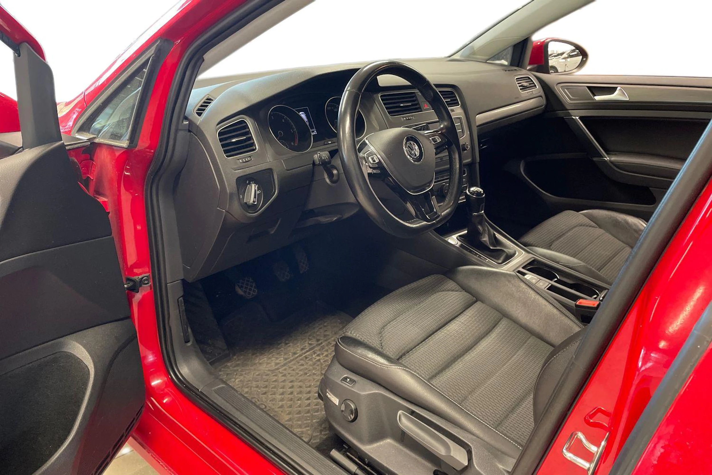 Punainen Volkswagen GOLF 2013 kuva 3.