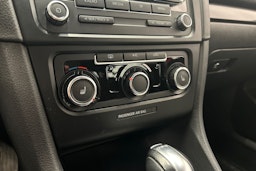 punainen Volkswagen Golf 2013 kuva 23.