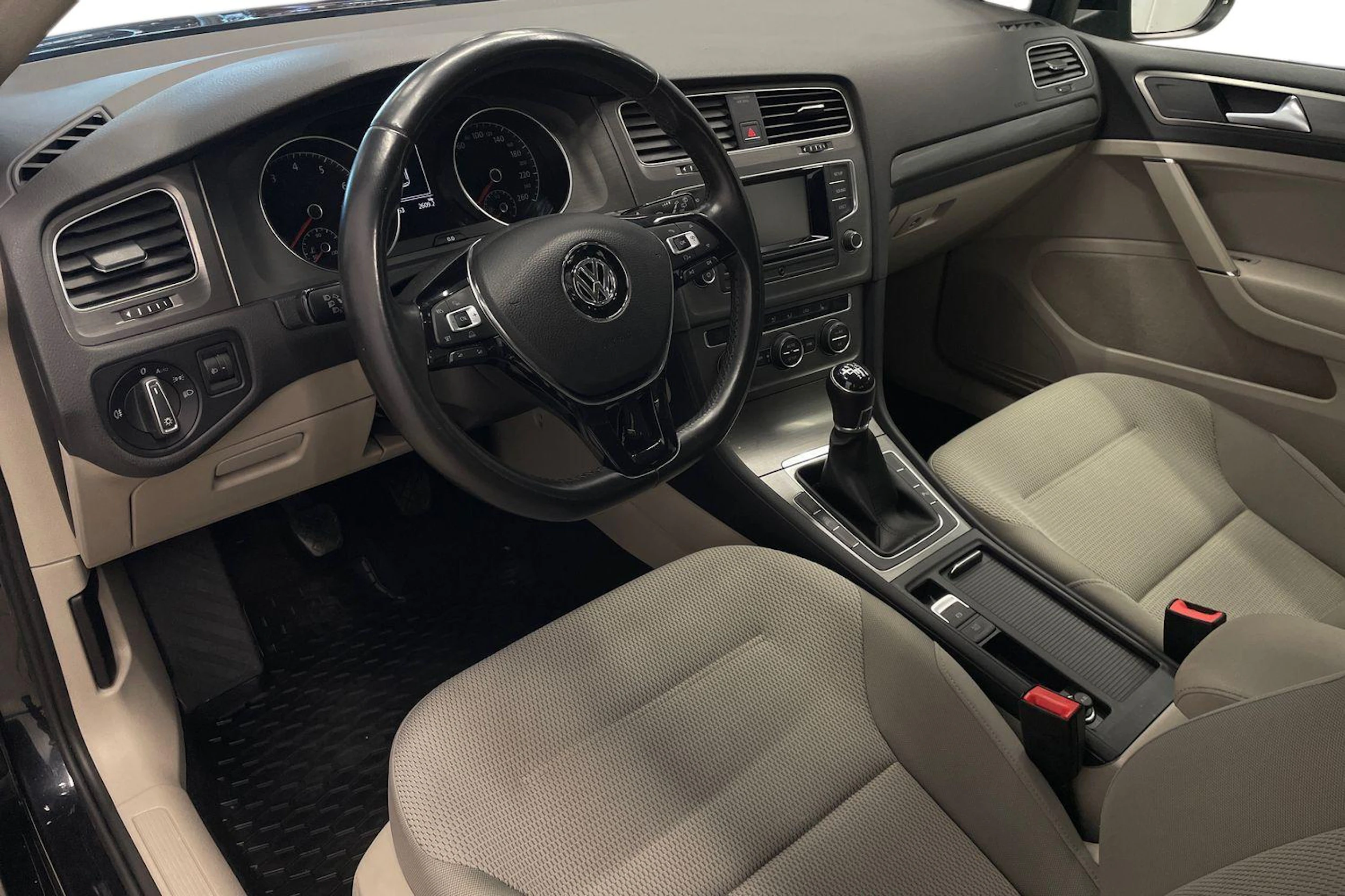 musta Volkswagen Golf 2013 kuva 6.