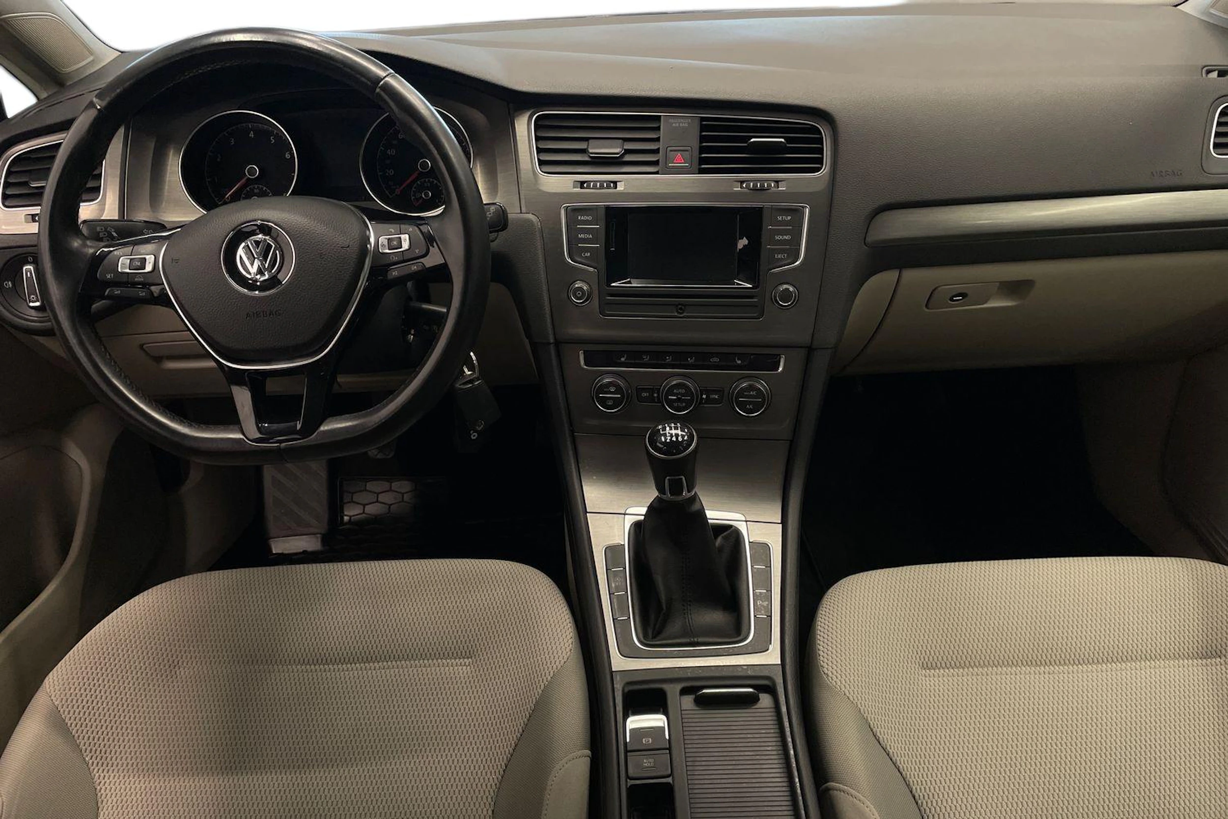 musta Volkswagen Golf 2013 kuva 7.