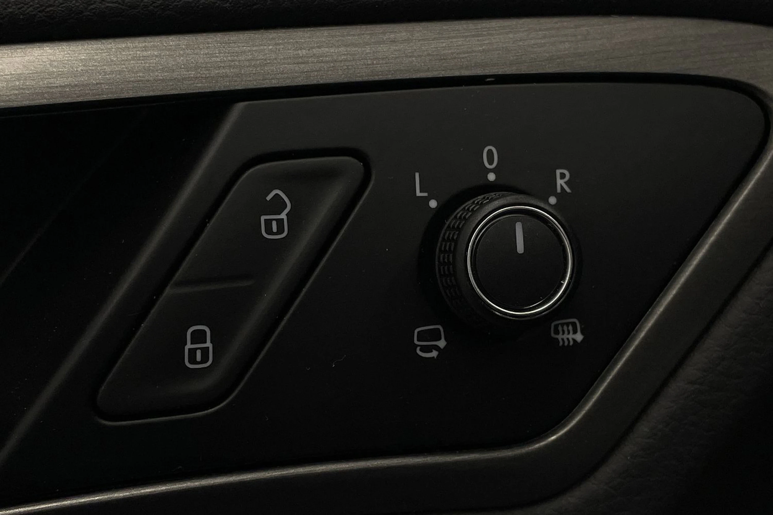musta Volkswagen Golf 2013 kuva 12.