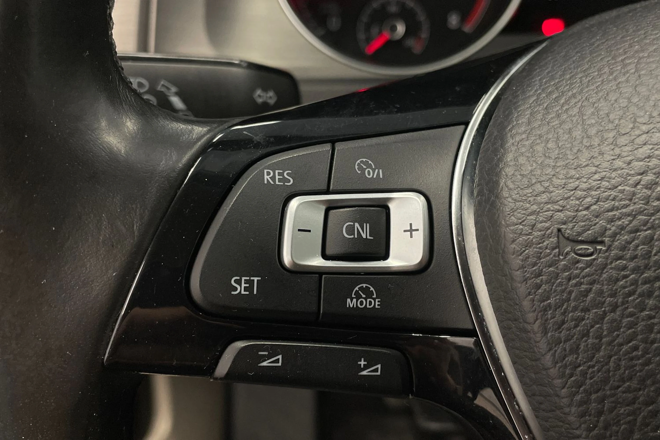 musta Volkswagen Golf 2013 kuva 14.