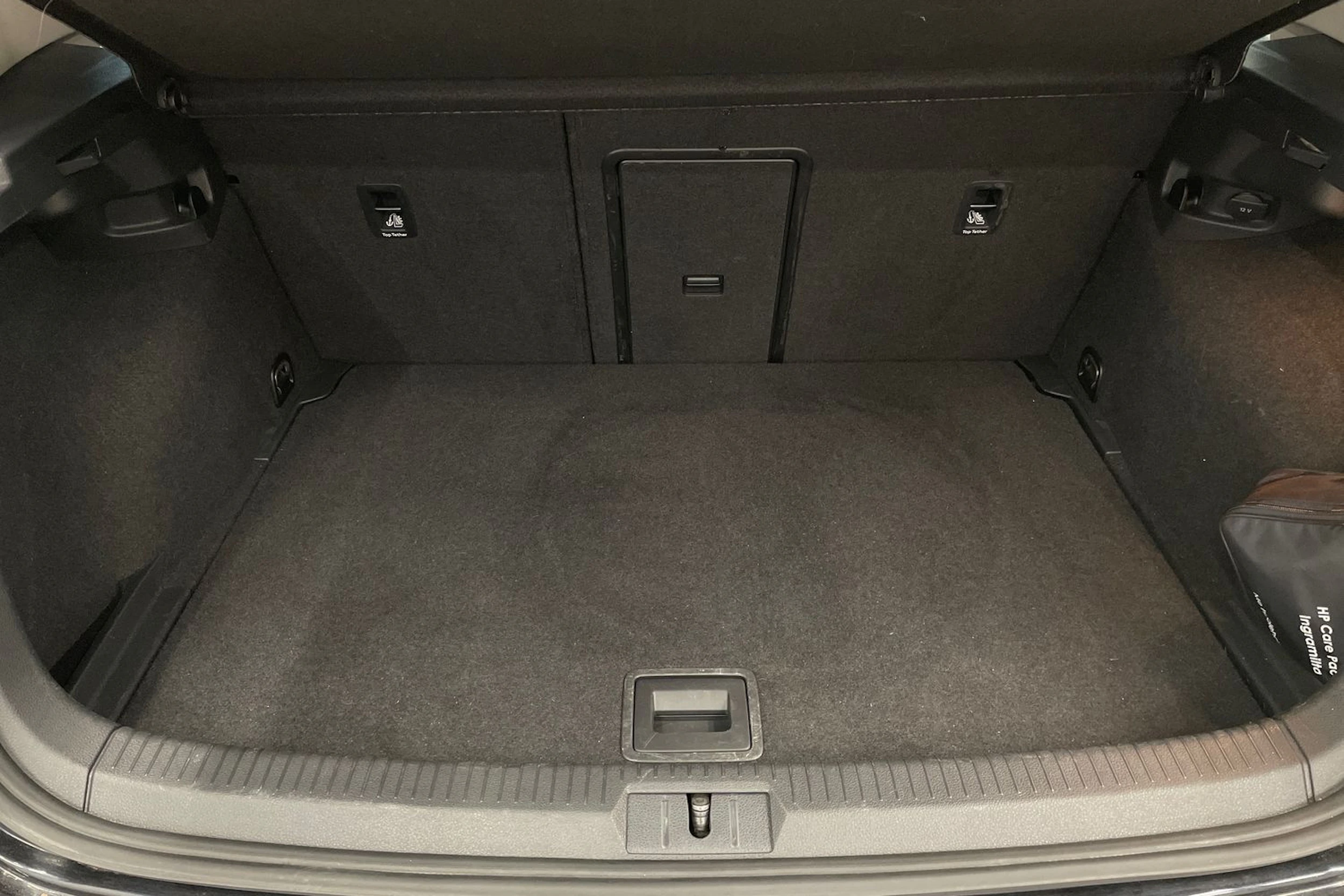 musta Volkswagen Golf 2013 kuva 19.