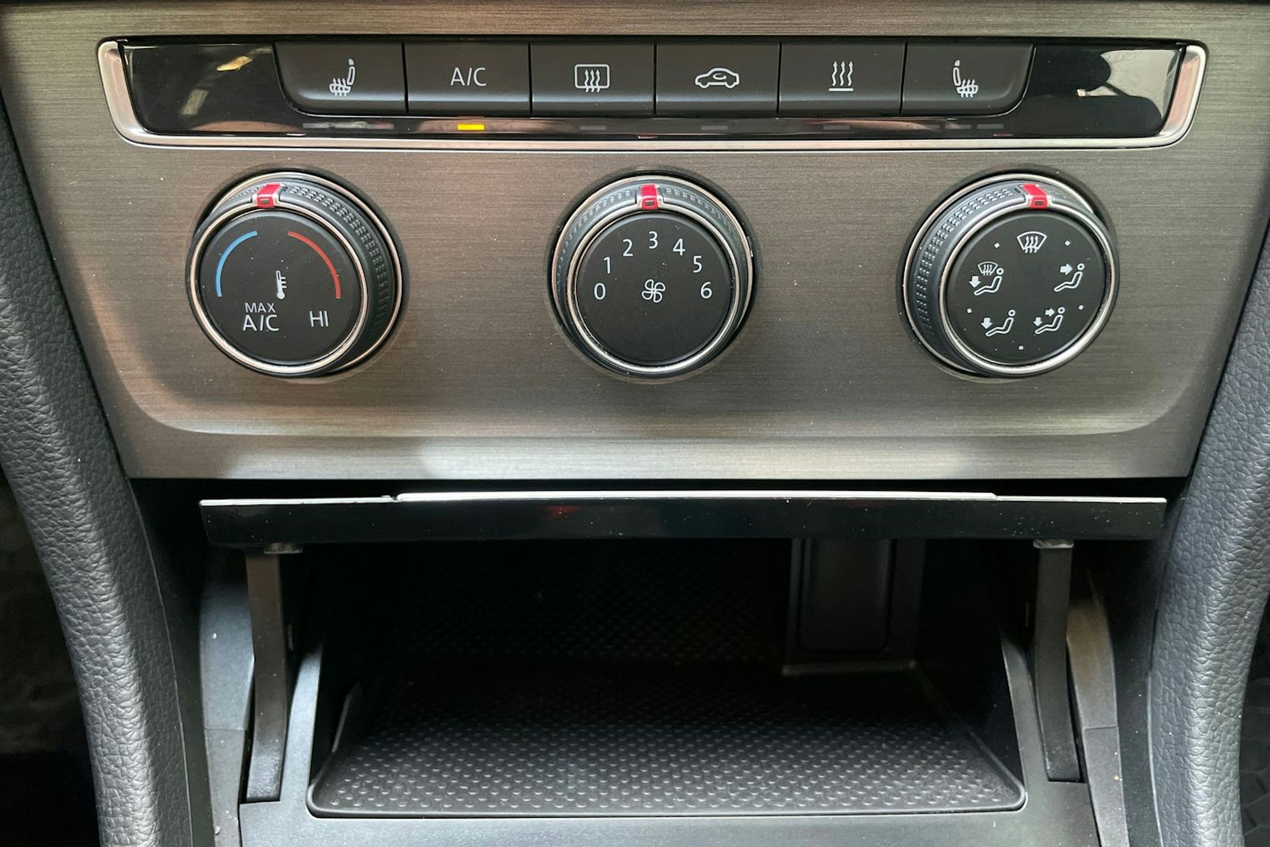 harmaa Volkswagen Golf 2013 kuva 21.