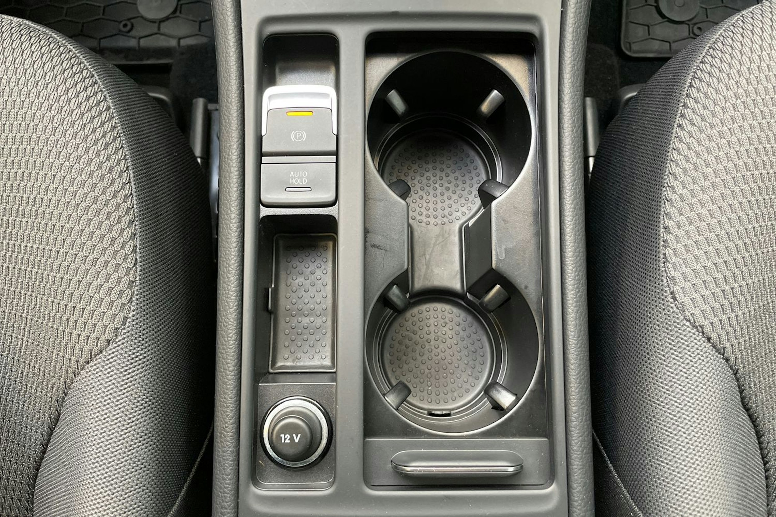 harmaa Volkswagen Golf 2013 kuva 23.