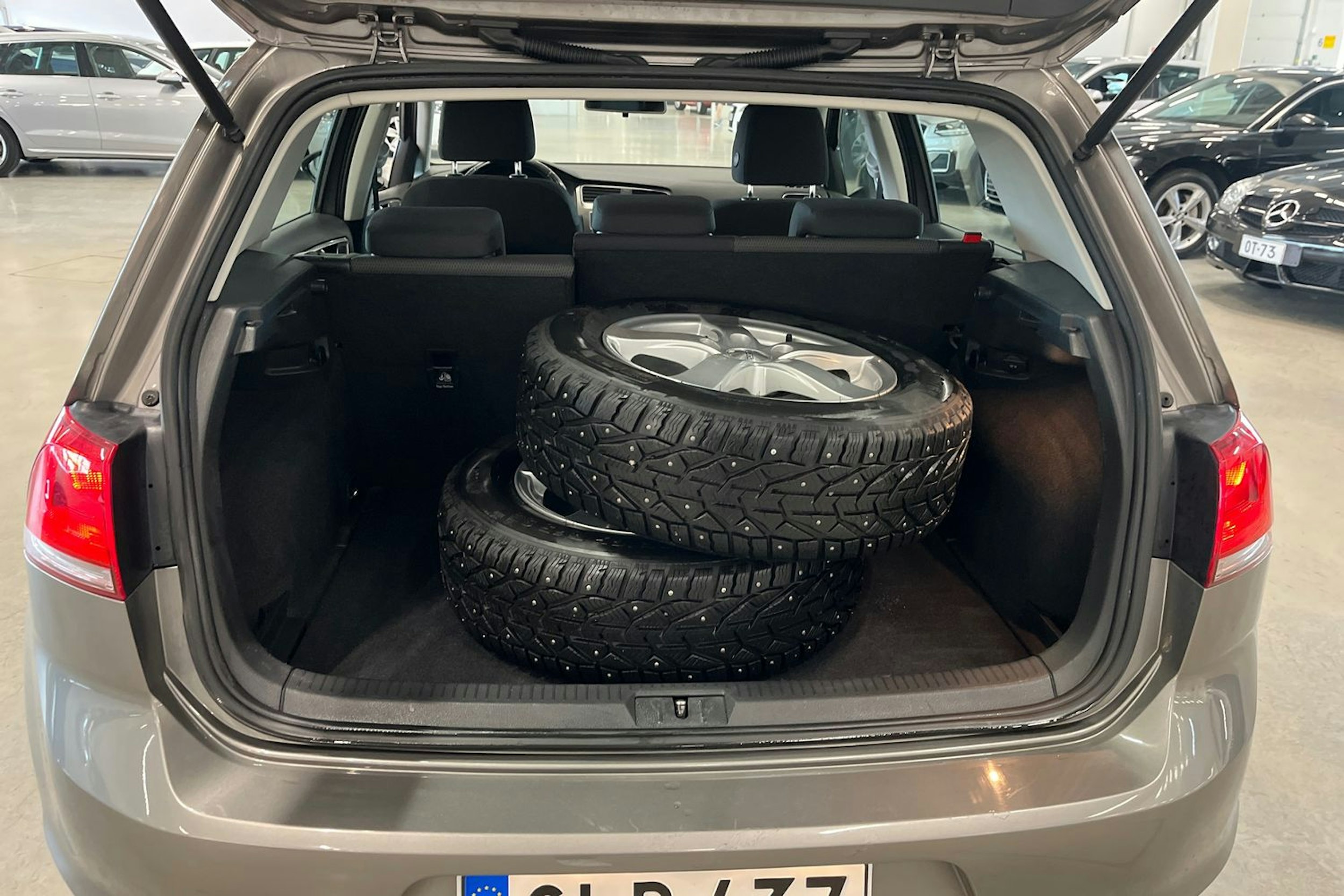 met. harmaa Volkswagen Golf 2013 kuva 21.