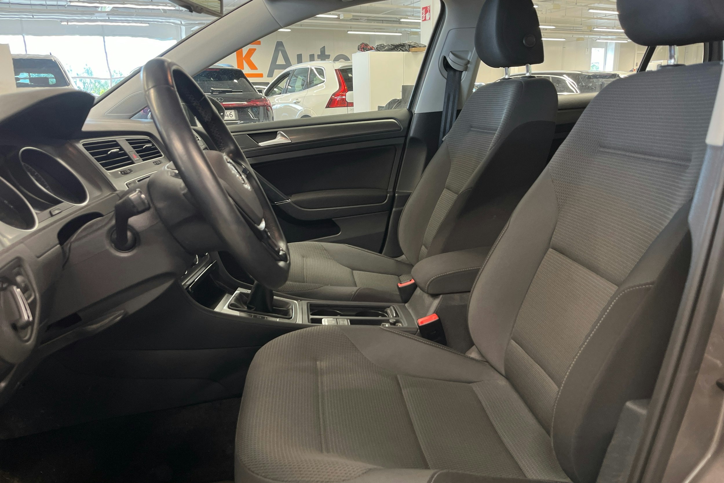 Harmaa Volkswagen GOLF 2013 kuva 8.