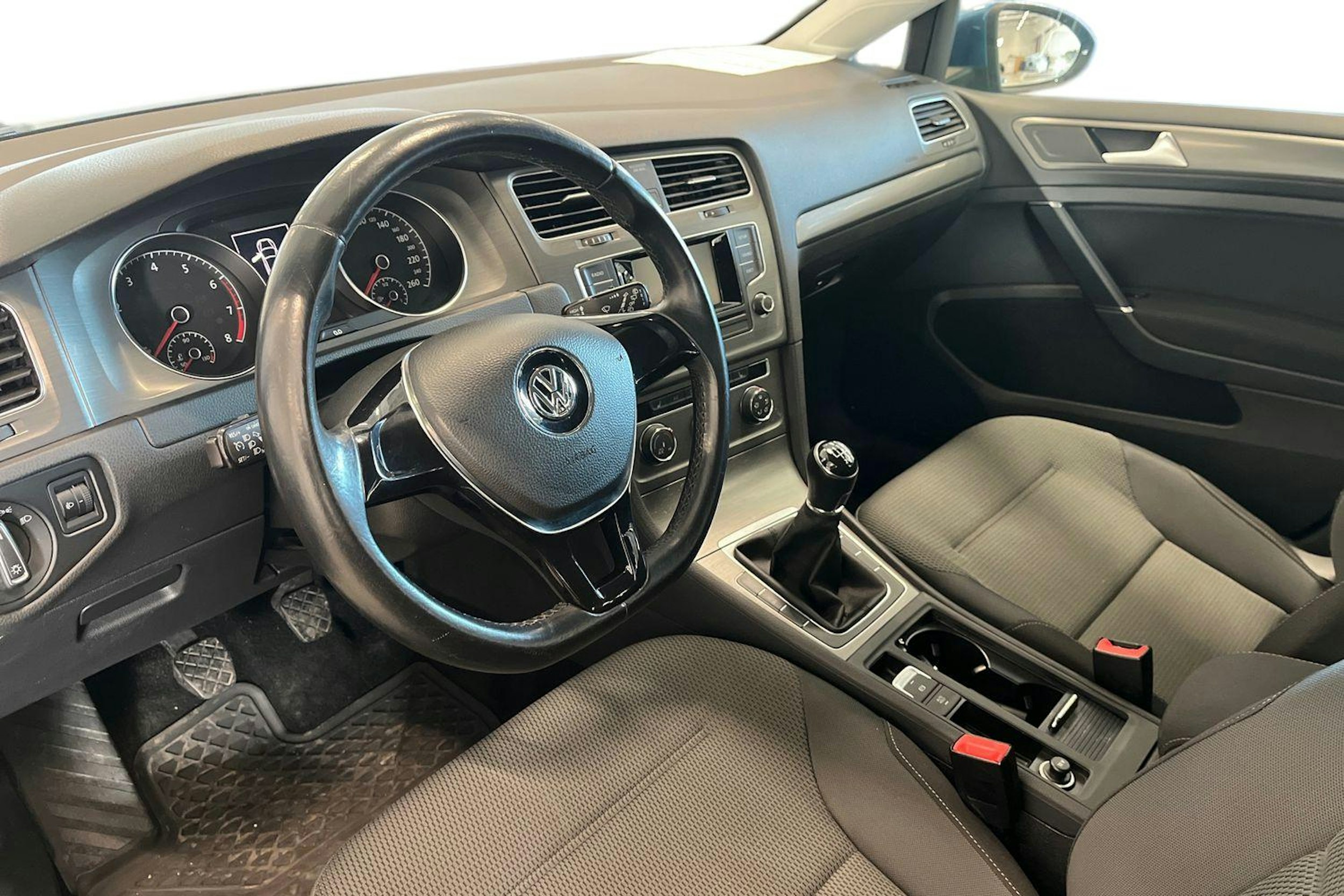 sininen Volkswagen Golf 2013 kuva 7.