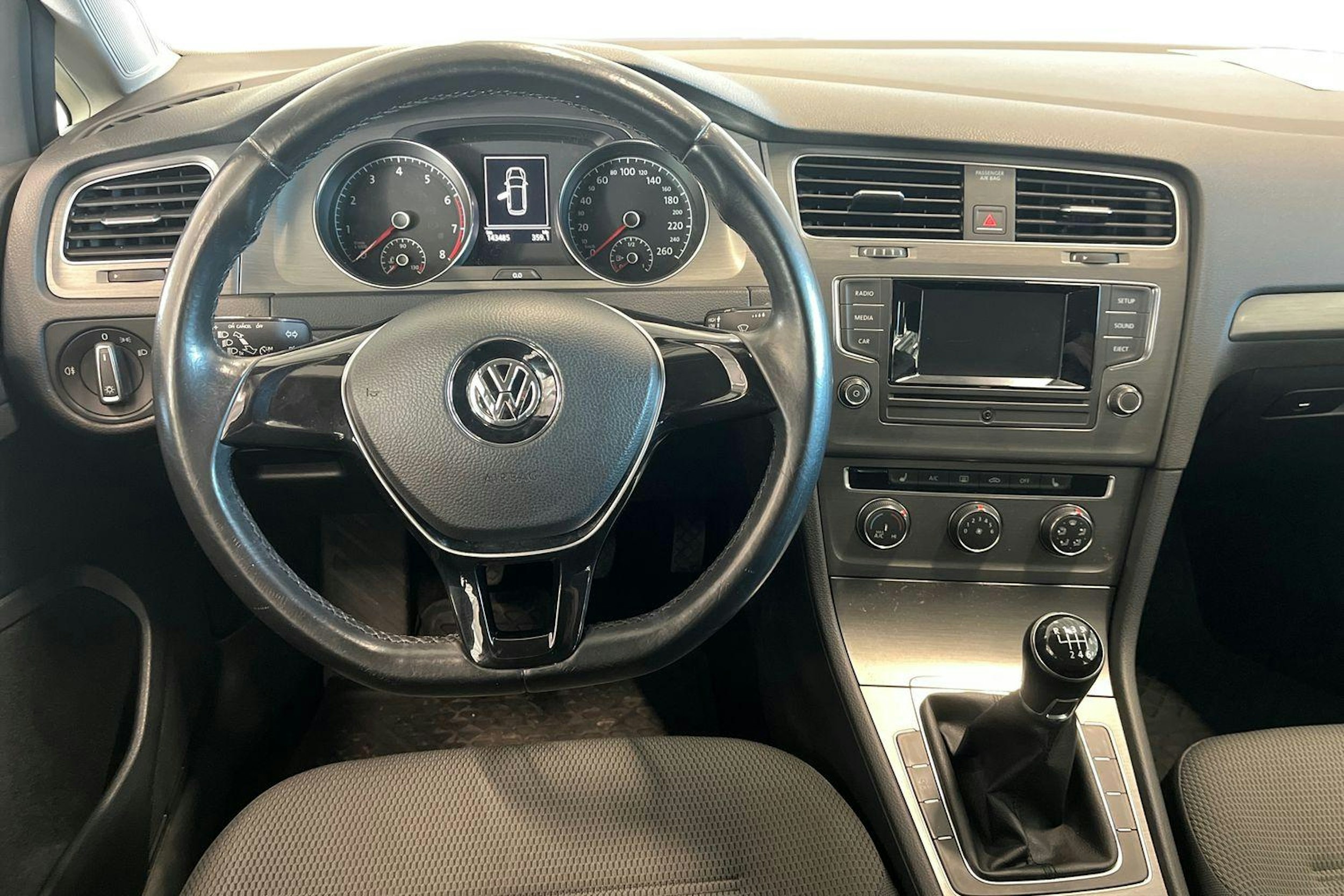 sininen Volkswagen Golf 2013 kuva 9.