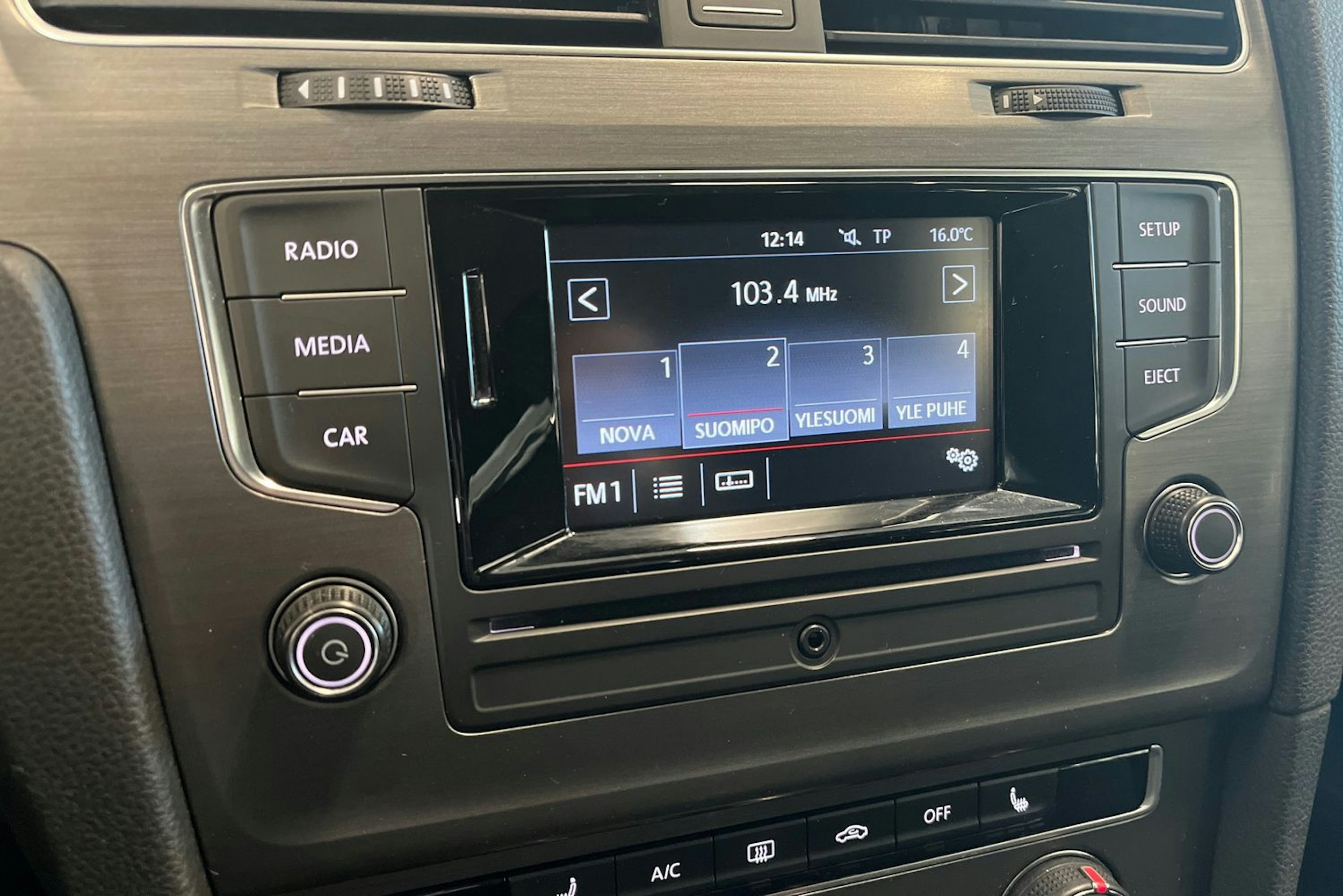 sininen Volkswagen Golf 2013 kuva 20.