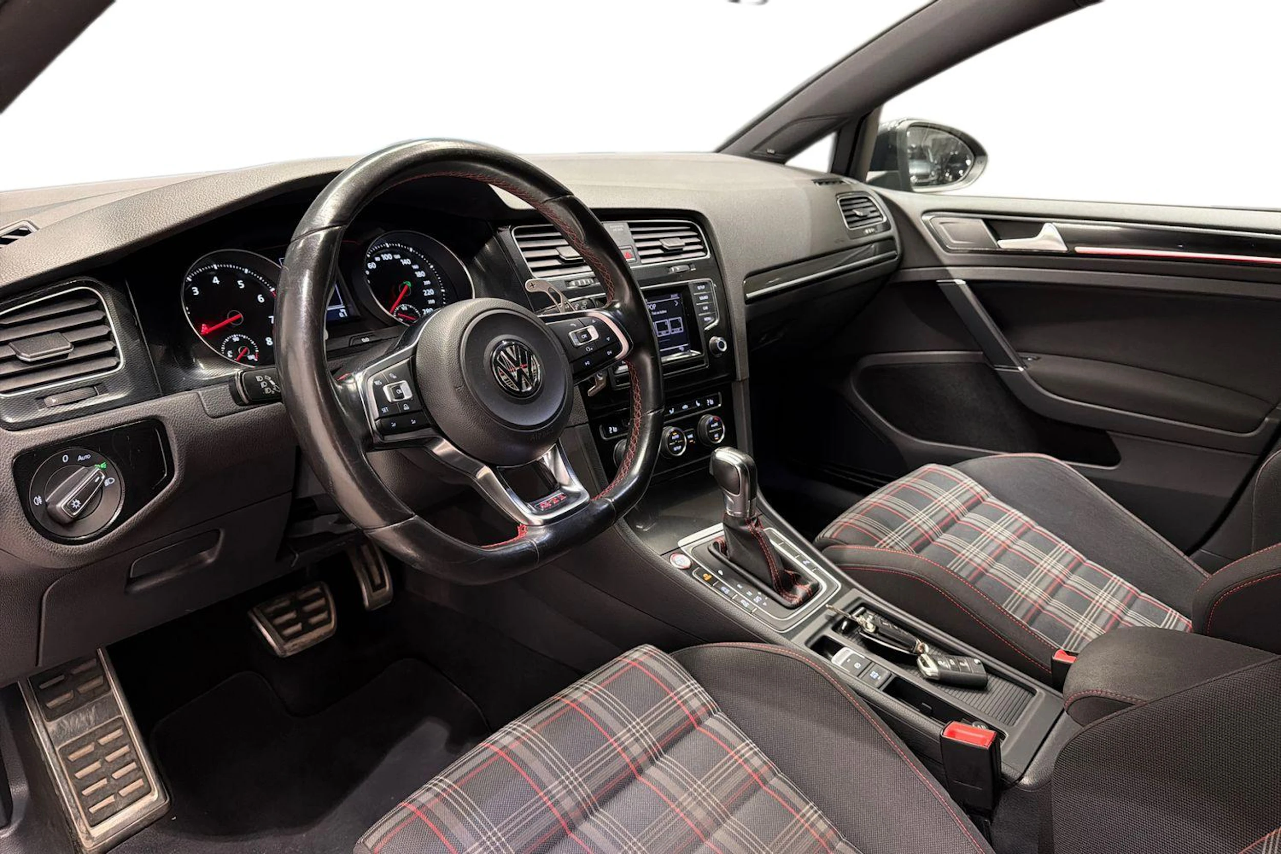 harmaa Volkswagen Golf 2014 kuva 6.