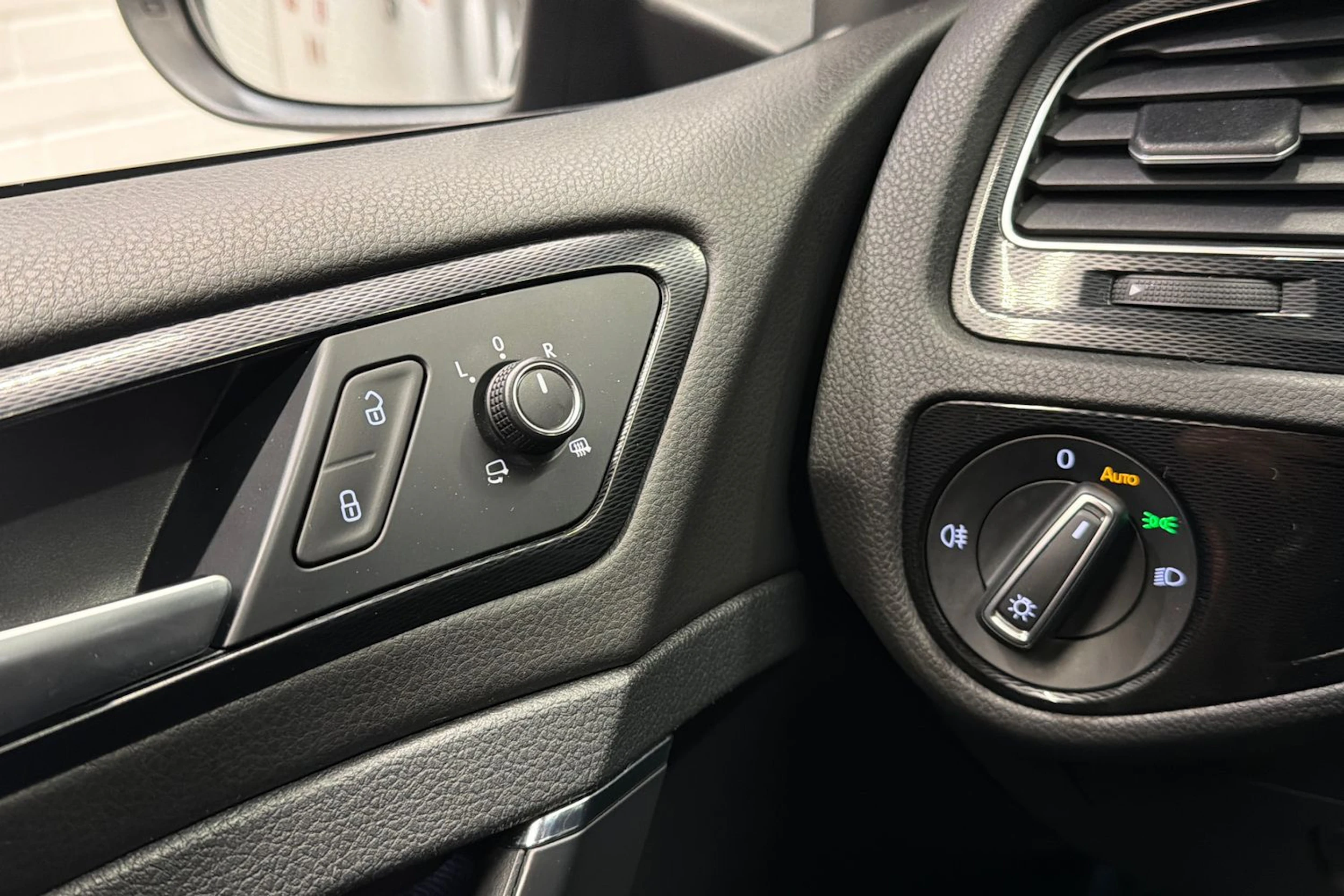 harmaa Volkswagen Golf 2014 kuva 11.