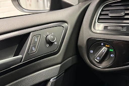 harmaa Volkswagen Golf 2014 kuva 11.