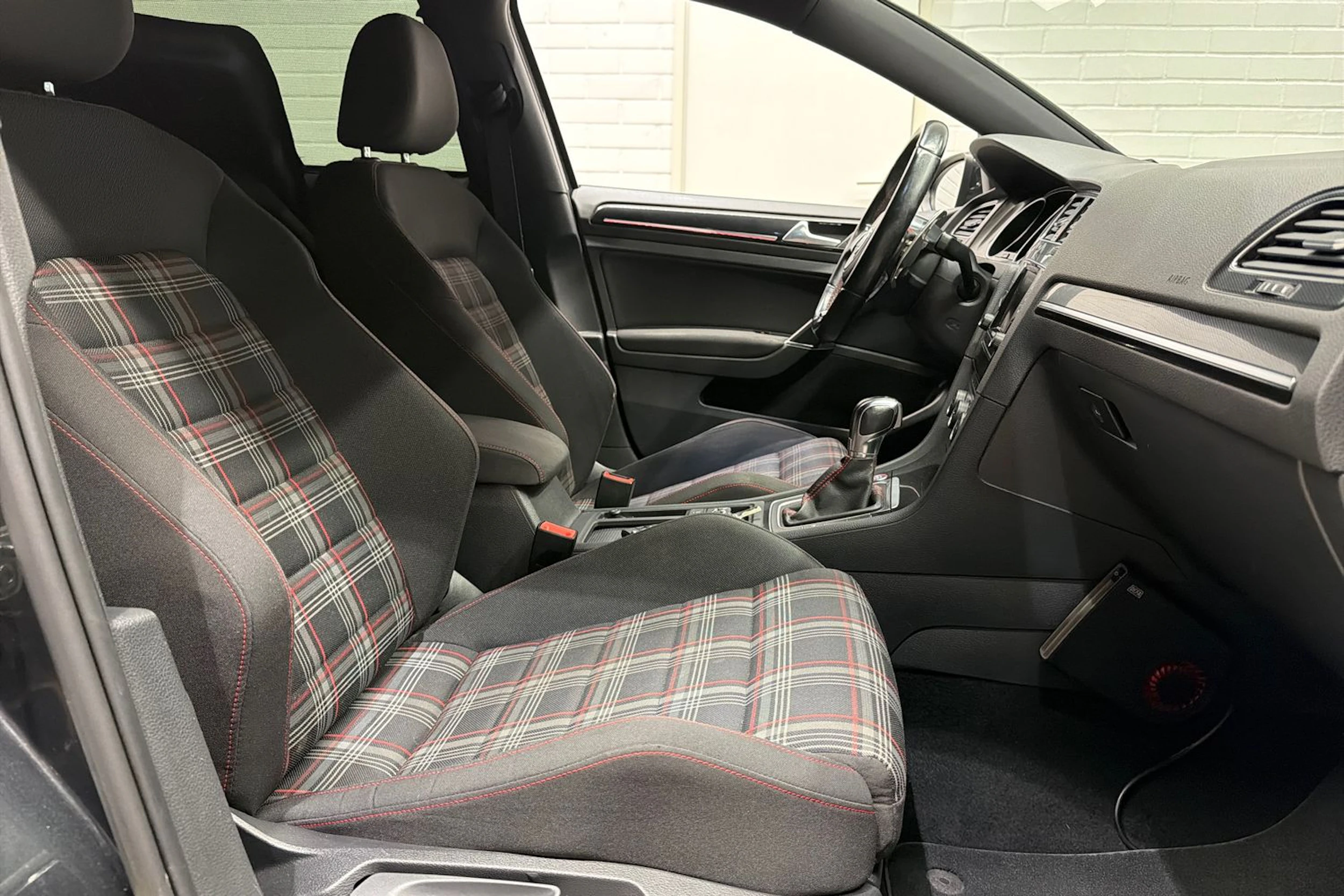 harmaa Volkswagen Golf 2014 kuva 22.