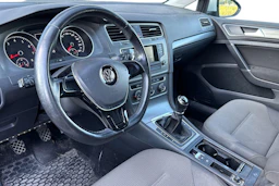 valkoinen Volkswagen Golf 2013 kuva 3.